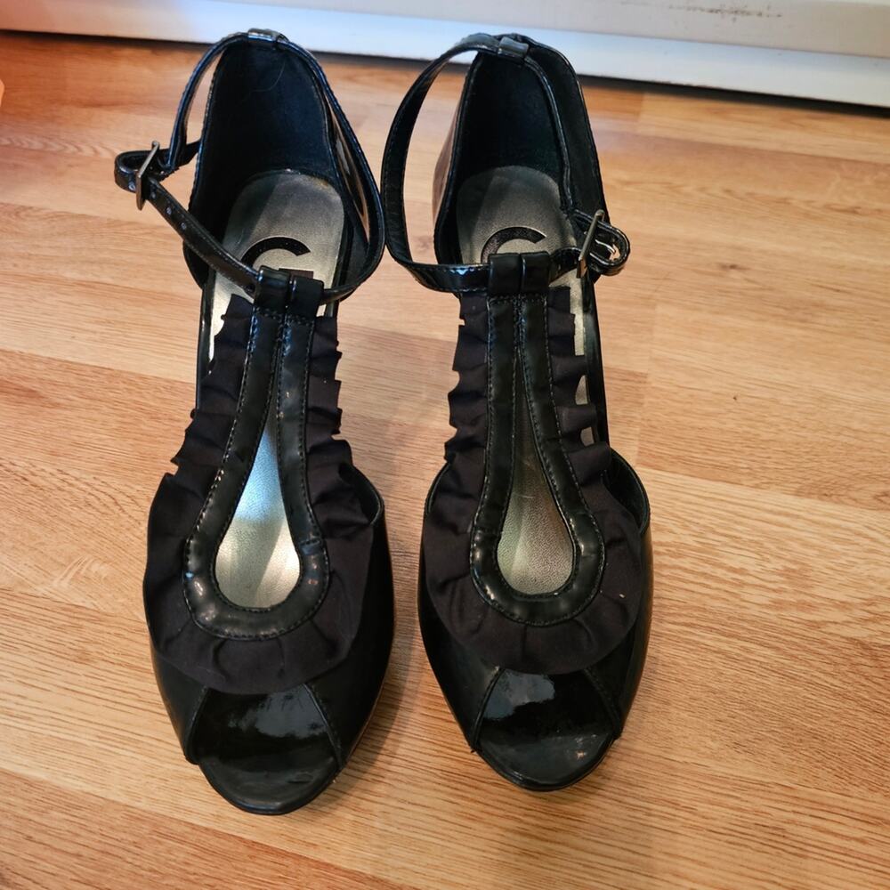Vtg G by GUESS Black Ruffle Peep Toe Platform Heels Size 8M Ankle Strap Y2K